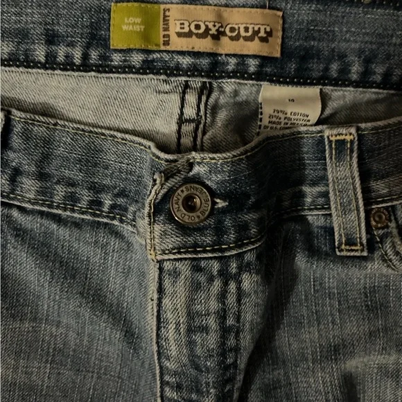 Old Navy Light Blue Boy-Cut Jeans - Picture 5 of 8